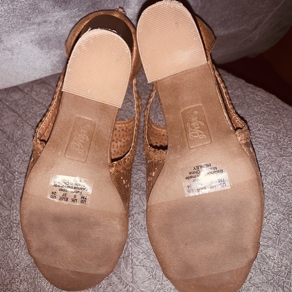 Fergalicious Shoes By Fergie Model PARKERR Brown Size 7M-EUC- 3 in Heels - A4 - Picture 5 of 6